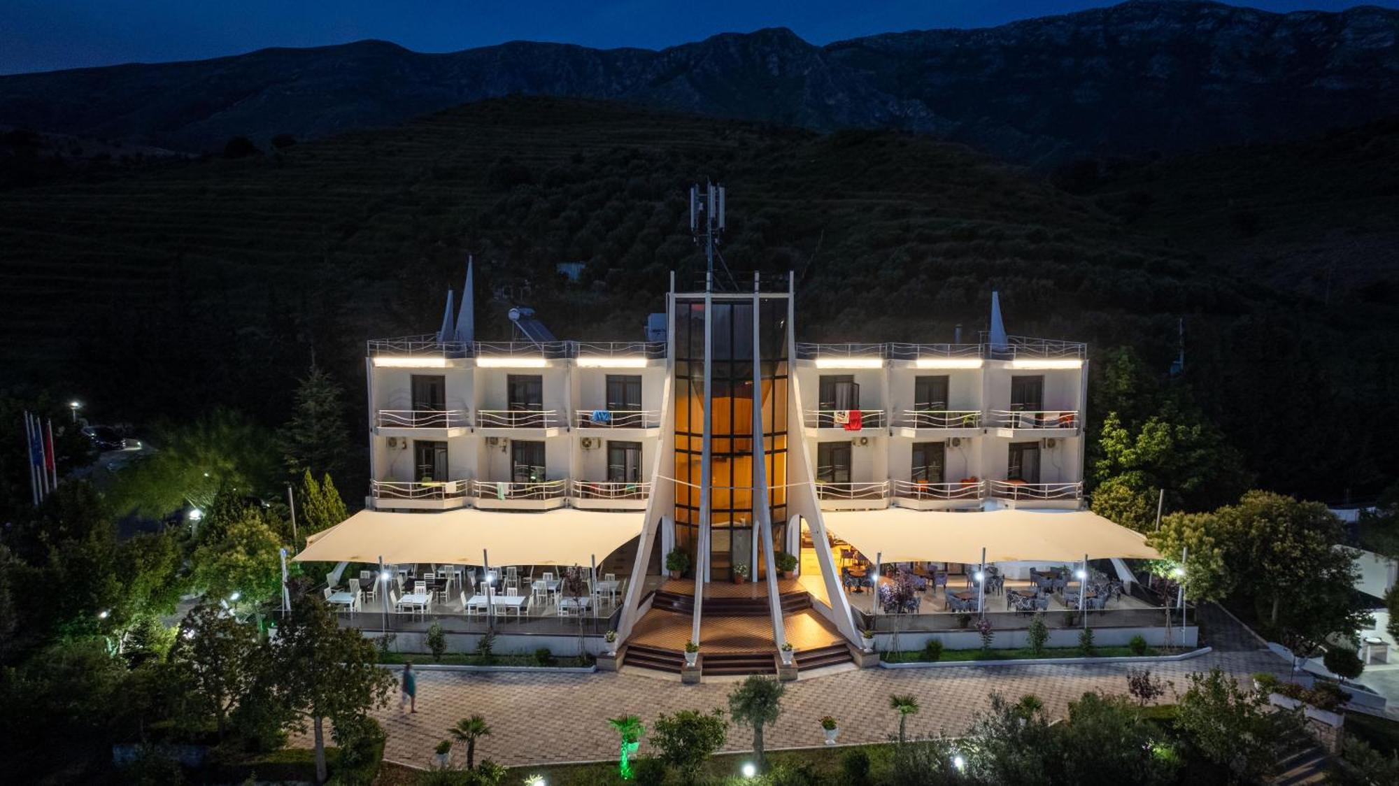 Hotel Edva Radhimë Exterior foto